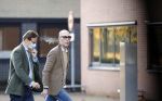 Den Haag Schiphol en Hilversum
Frank Jansen en zijn partneer Rogier Smit rijden van hun huis in Den Haag naar RTL in Hilversum waar ze een gesprek hebben met Peter v d Vorst van RTL