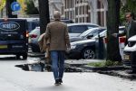 Den Haag Schiphol en Hilversum
Frank Jansen en zijn partneer Rogier Smit rijden van hun huis in Den Haag naar RTL in Hilversum waar ze een gesprek hebben met Peter v d Vorst van RTL