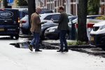 Den Haag Schiphol en Hilversum
Frank Jansen en zijn partneer Rogier Smit rijden van hun huis in Den Haag naar RTL in Hilversum waar ze een gesprek hebben met Peter v d Vorst van RTL