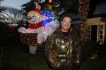 Aalsmeer 18 december 2020
Gerard Joling zijn huis is helemaal versierd met kerstlichtjes en bomen