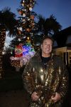 Aalsmeer 18 december 2020
Gerard Joling zijn huis is helemaal versierd met kerstlichtjes en bomen