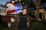 Aalsmeer 18 december 2020
Gerard Joling zijn huis is helemaal versierd met kerstlichtjes en bomen