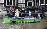 Amsterdam 8 september 2020
Schoonmaken van de grachten in Amsterdam met speciale boot gemaakt van plastic uit de grachten.