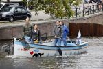 Amsterdam 8 september 2020
Schoonmaken van de grachten in Amsterdam met speciale boot gemaakt van plastic uit de grachten.