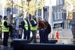 Amsterdam 18 november 2020
Opnames met ilse Warringa op het Rembrandtplein. Menno Kohler doet produktie . Zijn vrouw en zoontje komen even kijken .