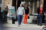 Amsterdam 22 juli 2020
Iris Hond met een kennis en haar hond in Amsterdam zuid.