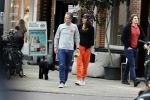 Amsterdam 22 juli 2020
Iris Hond met een kennis en haar hond in Amsterdam zuid.