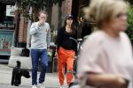 Amsterdam 22 juli 2020
Iris Hond met een kennis en haar hond in Amsterdam zuid.
