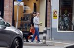 Amsterdam 22 juli 2020
Iris Hond met een kennis en haar hond in Amsterdam zuid.