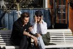 Amsterdam 23 november 2020
Koen Kardashian met een kennis op een bankje in de zon