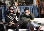 Amsterdam 23 november 2020
Koen Kardashian met een kennis op een bankje in de zon