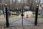 Lage Vuursche 3 december 2020
Het graf van Prins Friso op de begraafplaats in Lage Vuursche naatt kasteel Drakesteyn waar Prinses Beatrix woont