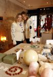 Amsterdam 24 november 2020
Lieke v Lexmond en Jetteke v Lexmond openen hun winkel