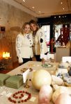 Amsterdam 24 november 2020
Lieke v Lexmond en Jetteke v Lexmond openen hun winkel