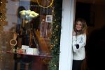 Amsterdam 24 november 2020
Lieke v Lexmond en Jetteke v Lexmond  openen hun winkel