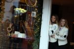 Amsterdam 24 november 2020
Lieke v Lexmond en Jetteke v Lexmond  openen hun winkel
