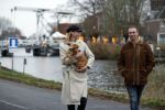 Ouderkerk aan de Amstel 11 december 2020
Nicolette Kluijver met haar man en hun nieuwe puppy.