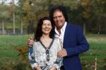 Holten 9 november 2020
Rene Le Blanc tekent een kontrakt bij Edwin en Coen v Hoevelaak. Hij kwam samen met zijn vriendin.
