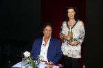 Holten 9 november 2020
Rene Le Blanc tekent een kontrakt bij Edwin en Coen v Hoevelaak. Hij kwam samen met zijn vriendin.