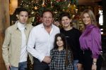 Vinkeveen 12 december 2020
Robert leroy vertrekt bij the Harbour Club in Vinkeveen met zijn vriendin Jaimie de Boer en zijn kinderen.