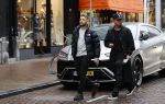 Amsterdam 21 november 2020
Rolf Sanchez met een kennis en een Lamborghini Urus op de pc hooftstraat