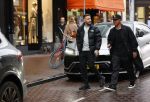 Amsterdam 21 november 2020
Rolf Sanchez met een kennis en een Lamborghini Urus op de pc hooftstraat