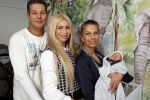 Schevebingen 20 november 2020
Samantha de Jong met haar vriend Gerrit en hun baby Djamino in hun huis .  dochter Gerrit