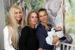 Schevebingen 20 november 2020
Samantha de Jong met haar vriend Gerrit en hun baby Djamino in hun huis .  dochter Gerrit