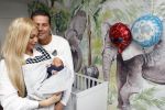 Scheveningen 20 november 2020
Samantha de Jong met haar vriend Gerrit en hun baby Djamino in hun huis .  dochter Gerrit