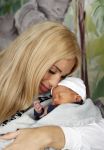 Scheveningen 20 november 2020
Samantha de Jong met haar vriend Gerrit en hun baby Djamino in hun huis .  dochter Gerrit