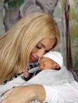 Scheveningen 20 november 2020
Samantha de Jong met haar vriend Gerrit en hun baby Djamino in hun huis .  dochter Gerrit