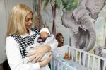 Scheveningen 20 november 2020
Samantha de Jong met haar vriend Gerrit en hun baby Djamino in hun huis .  dochter Gerrit
