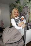 Scheveningen 20 november 2020
Samantha de Jong met haar vriend Gerrit en hun baby Djamino in hun huis .  dochter Gerrit
