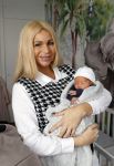 Scheveningen 20 november 2020
Samantha de Jong met haar vriend Gerrit en hun baby Djamino in hun huis .  dochter Gerrit