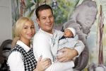 Scheveningen 20 november 2020
Samantha de Jong met haar vriend Gerrit en hun baby Djamino in hun huis .  dochter Gerrit