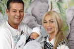 Scheveningen 20 november 2020
Samantha de Jong met haar vriend Gerrit en hun baby Djamino in hun huis .  dochter Gerrit