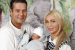 Scheveningen 20 november 2020
Samantha de Jong met haar vriend Gerrit en hun baby Djamino in hun huis .  dochter Gerrit