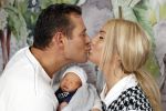 Scheveningen 20 november 2020
Samantha de Jong met haar vriend Gerrit en hun baby Djamino in hun huis .  dochter Gerrit