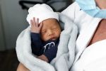 Scheveningen 20 november 2020
Samantha de Jong met haar vriend Gerrit en hun baby Djamino in hun huis .  dochter Gerrit