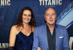 Almere 21 november 2021
Premiere van musical the Titanic in schouwburg Almere. Alfred v d Heuvel met (een) vriendin