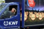 Amsterdam 3 december 2021
Anouk Smulders heeft opnames voor SBS6 programma inzake het KWF . Hans Klok heeft lampion bij voor zijn overleden assistente Nathalie Hoop.