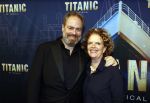 Almere 21 november 2021
Premiere van musical the Titanic in schouwburg Almere. Brigiite Kaandorp met partner