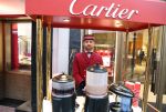 Amsterdam 4 december 2021
Cartier winkel in kerststijl op de PC Hooftstraat