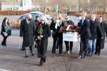 Emmeloord 10 december 2021
Begrafenis Arie Ribbens .Aanwezig zijn vrouw Cea Ribbens zijn dochter met gezin en oa Bonnie St Claire en Jacques Herb met zijn vrouw . De man van Bonnie Anne Jan Jongbloed verzorgt de uitvaart.
