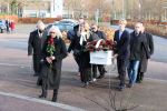 Emmeloord 10 december 2021
Begrafenis Arie Ribbens .Aanwezig zijn vrouw Cea Ribbens zijn dochter met gezin en oa Bonnie St Claire en Jacques Herb met zijn vrouw . De man van Bonnie Anne Jan Jongbloed verzorgt de uitvaart.
