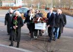 Emmeloord 10 december 2021
Begrafenis Arie Ribbens .Aanwezig zijn vrouw Cea Ribbens zijn dochter met gezin en oa Bonnie St Claire en Jacques Herb met zijn vrouw . De man van Bonnie Anne Jan Jongbloed verzorgt de uitvaart.