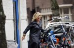 Amsterdam 24 november 2021
Connie Witteman doet boodschappen in haar Biro
