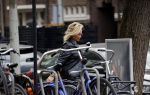 Amsterdam 24 november 2021
Connie Witteman doet boodschappen in haar Biro