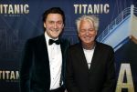 Almere 21 november 2021
Premiere van musical the Titanic in schouwburg Almere. Dick Beijer met zoon