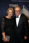 Almere 21 november 2021
Premiere van musical the Titanic in schouwburg Almere. Edvard Niessing met vriendin